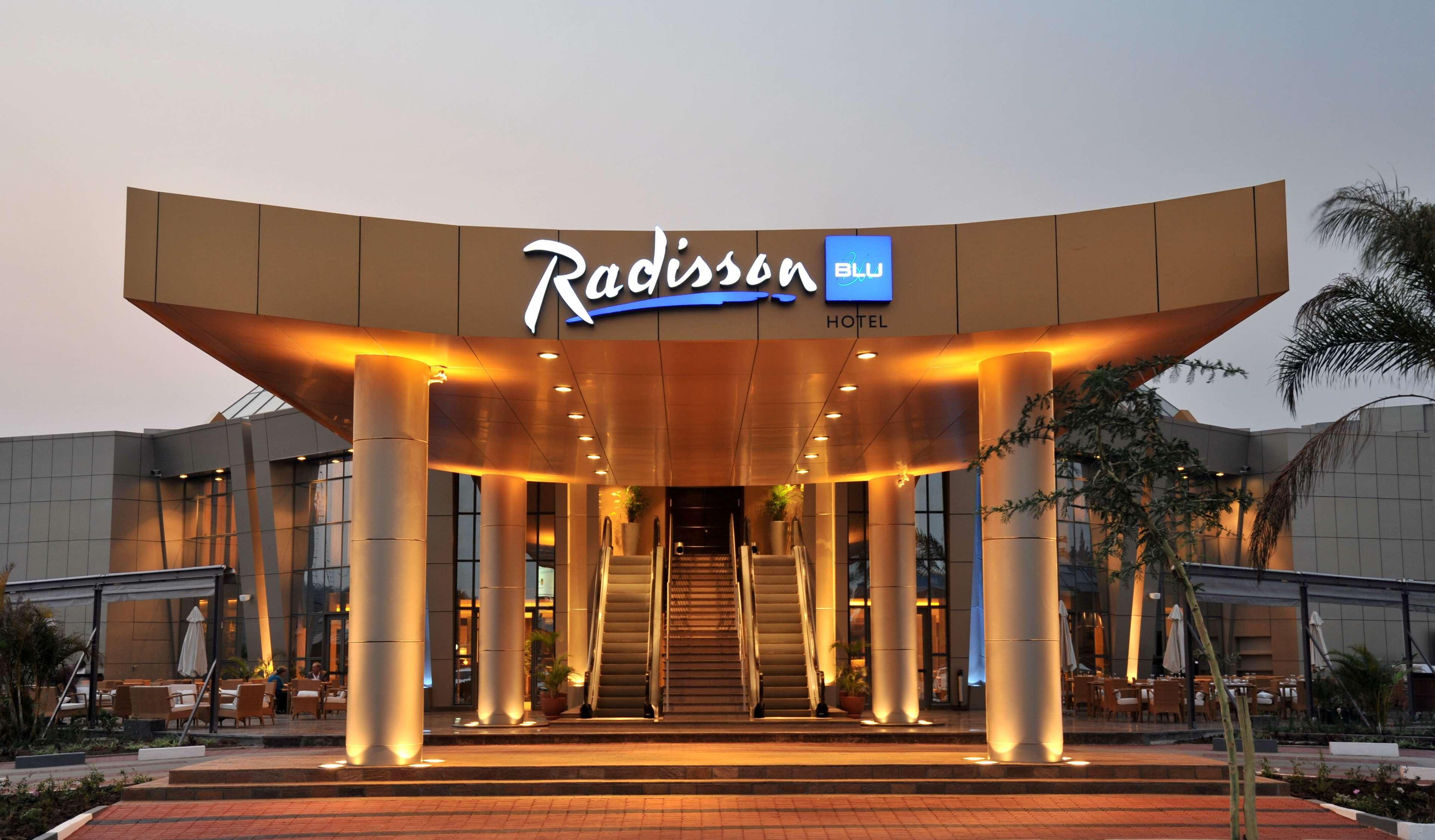 Radisson Blu Hotel Лусака Экстерьер фото